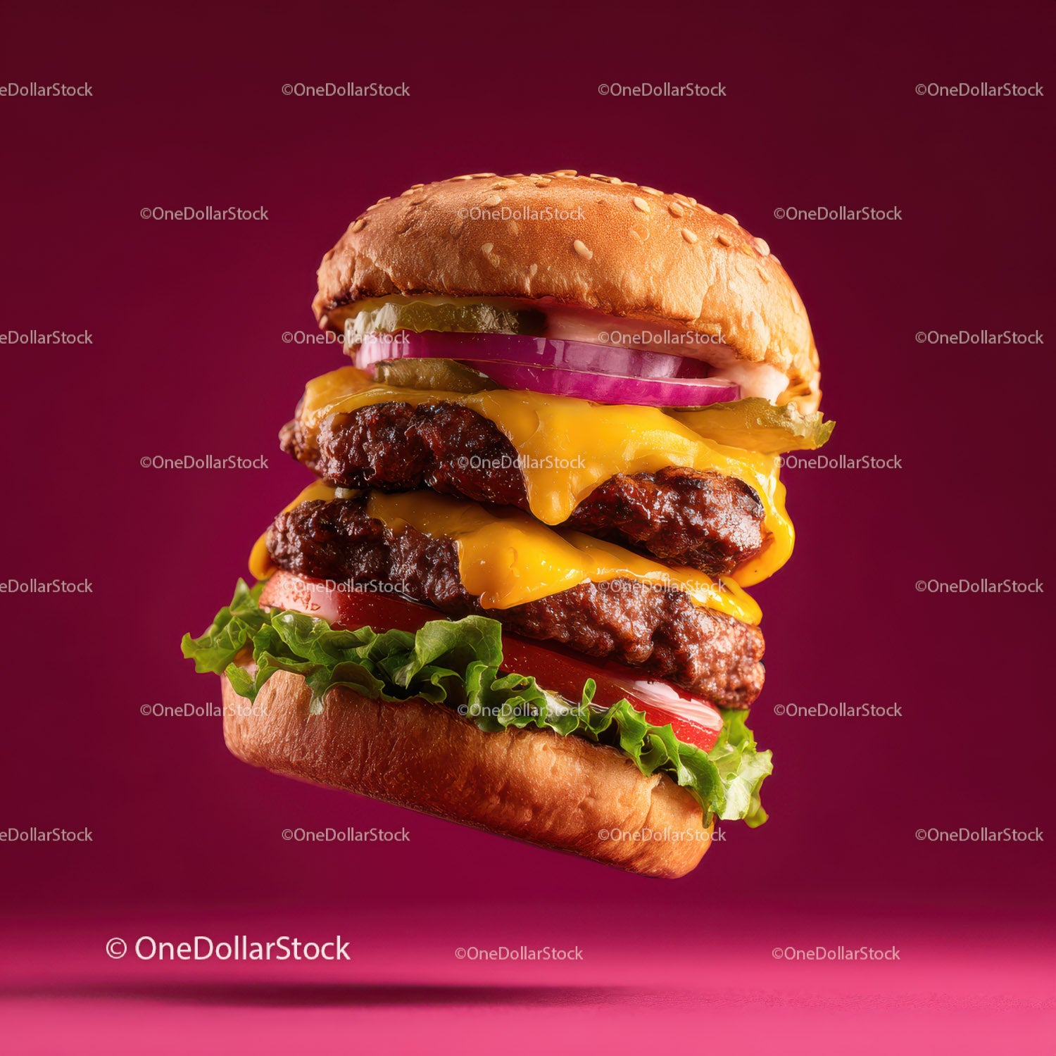 Soczysty podwójny cheeseburger z sałatą, pomidorem i cebulą